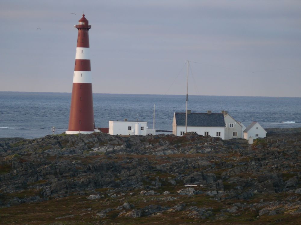 Norvège - soleil de minuit à Slettnes