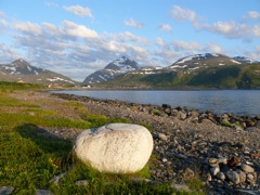 Norvège : Arnoya - Arviksand au soleil de minuit